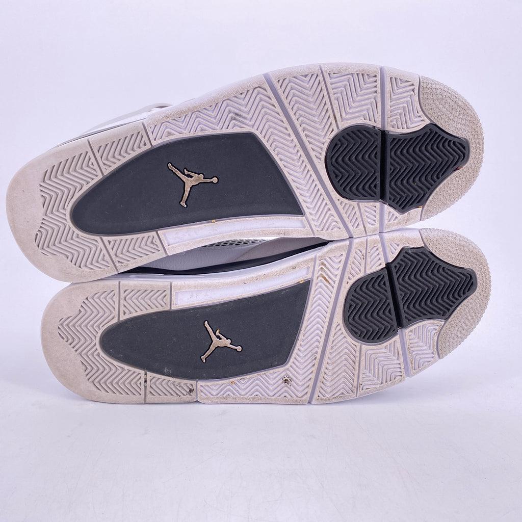 Air Jordan 4 Retro "Military Black" 2022 Used Size 13