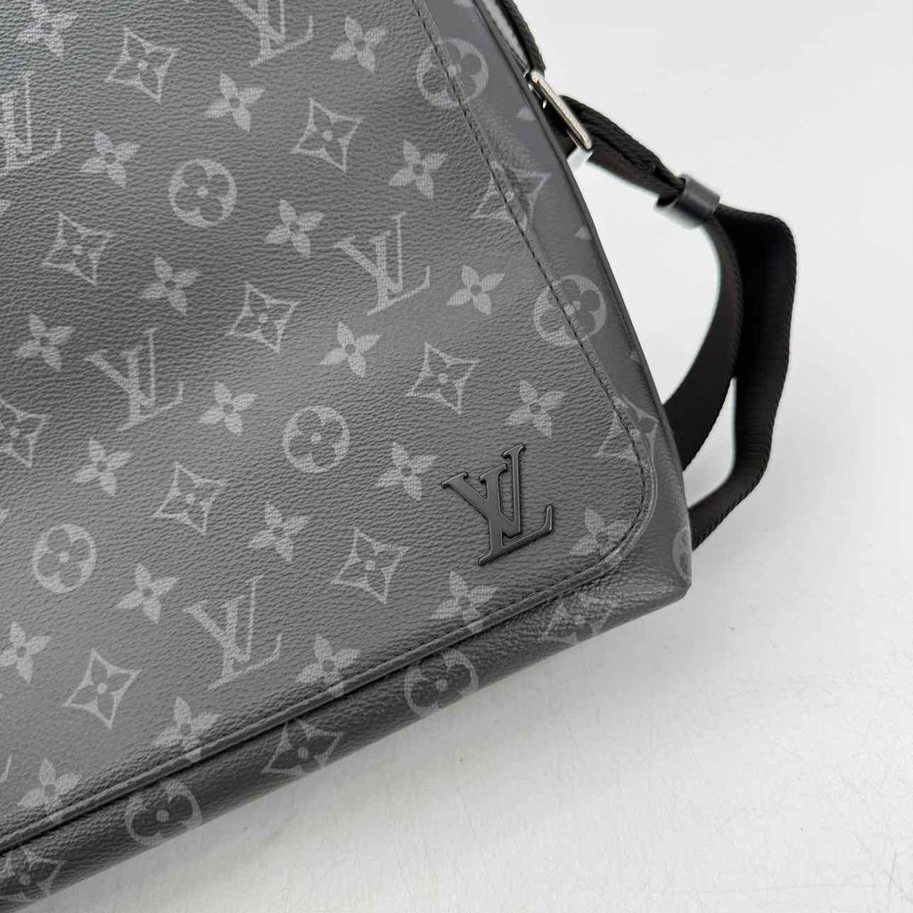 Louis Vuitton Messenger Bag "DISTRICT" Used Black Size PM