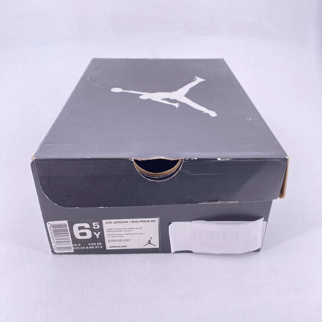 Air Jordan (BG) 1 Mid "Varsity Red" 2013 Used Size 6.5Y