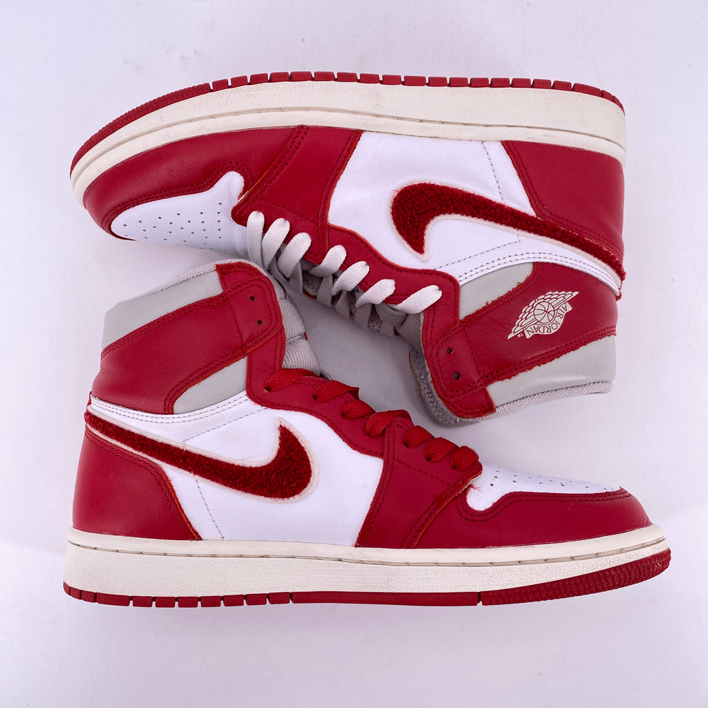 Air Jordan (W) 1 Retro High OG "Varsity Red" 2022 Used Size 8W