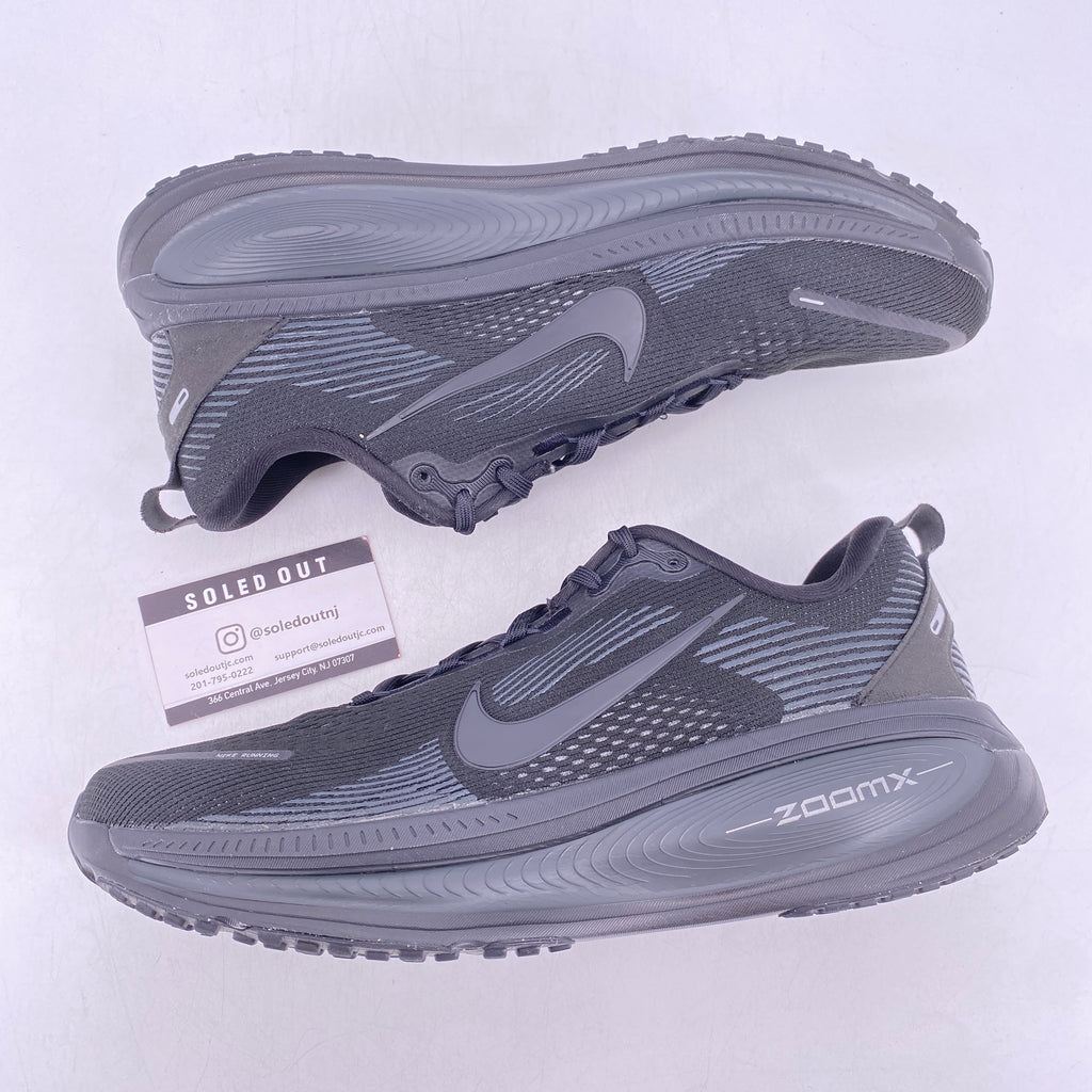 Nike Vomero 18 "Black Smoke Grey" 2025 Used Size 10.5