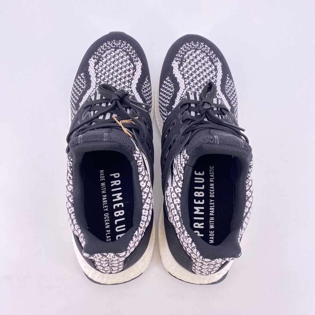 Adidas (W) Ultra Boost 5.0 "Oreo" 2021 Used Size 9W
