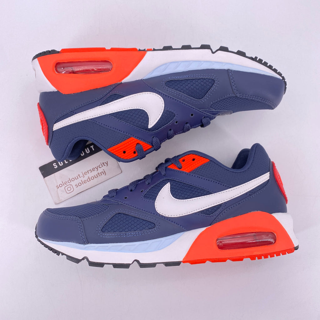 Nike (W) Air Max IVO "Blue Orange" 2017 Used Size 9W