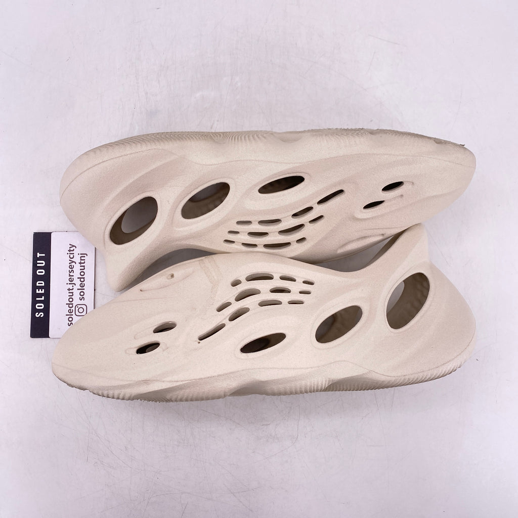Yeezy Foam RNNR "Sand" 2021 Used Size 12