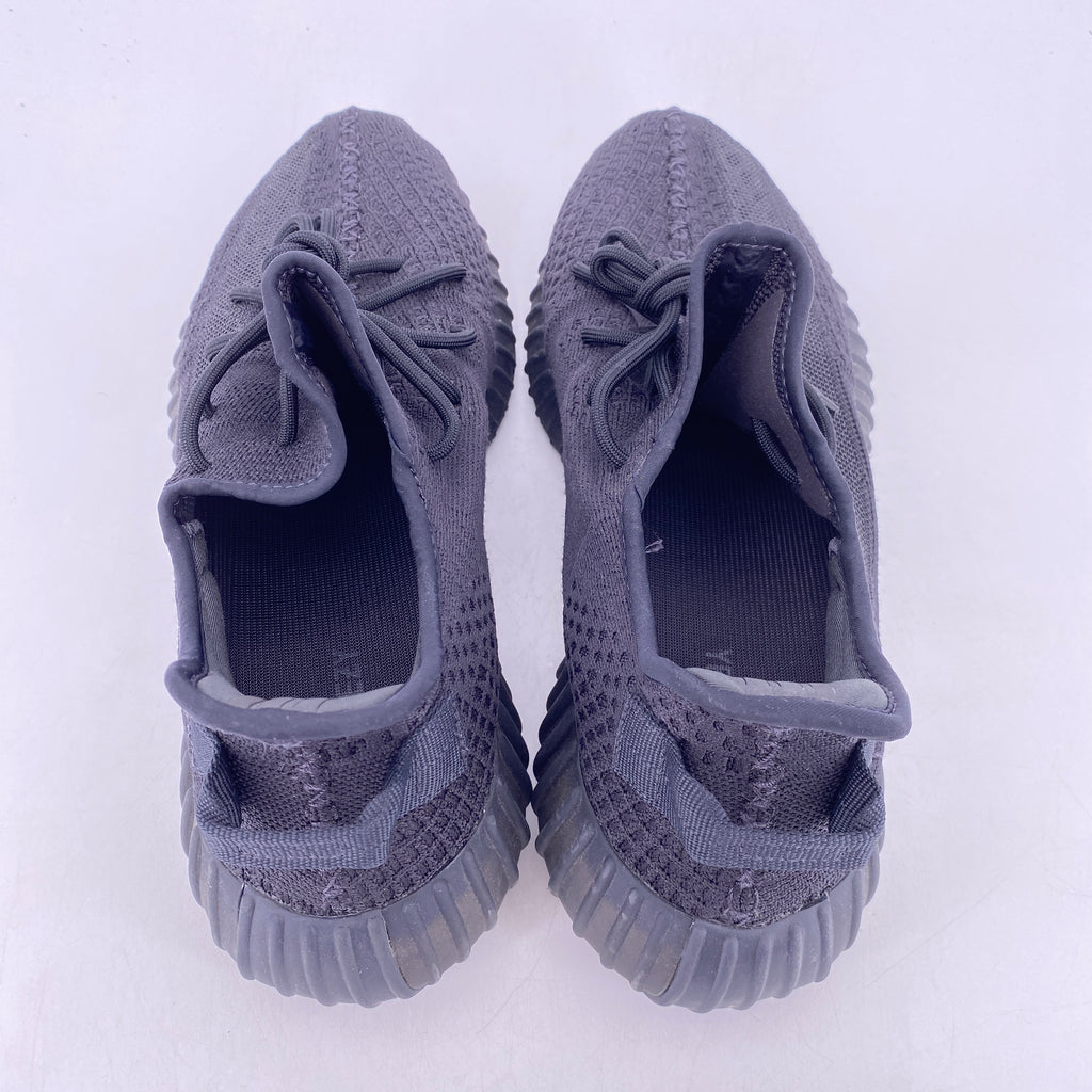 Yeezy 350 v2 "Onyx" 2022 Used Size 13.5