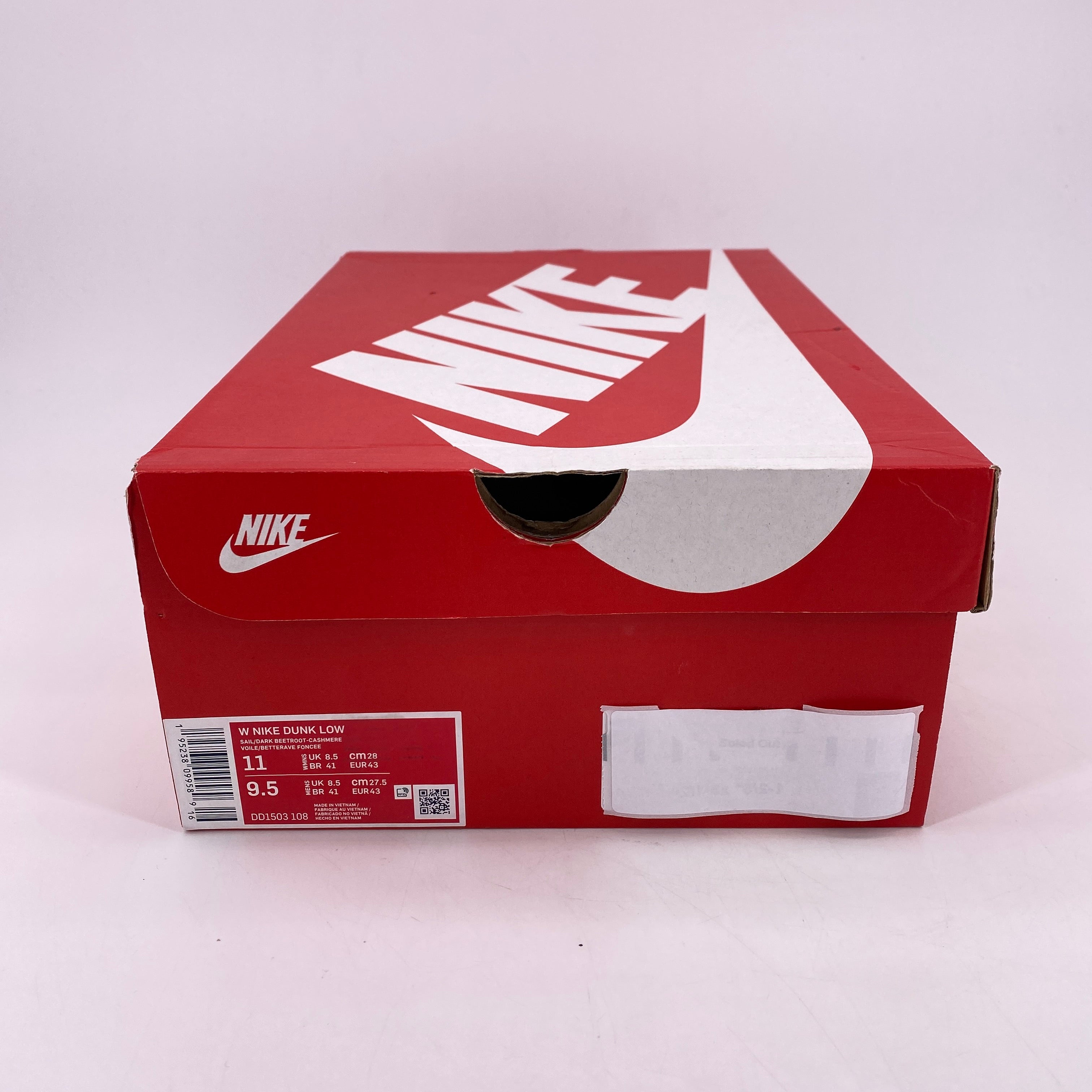 Nike (W) Dunk Low &quot;BORDEAUX&quot; 2021 Used  Size 11W