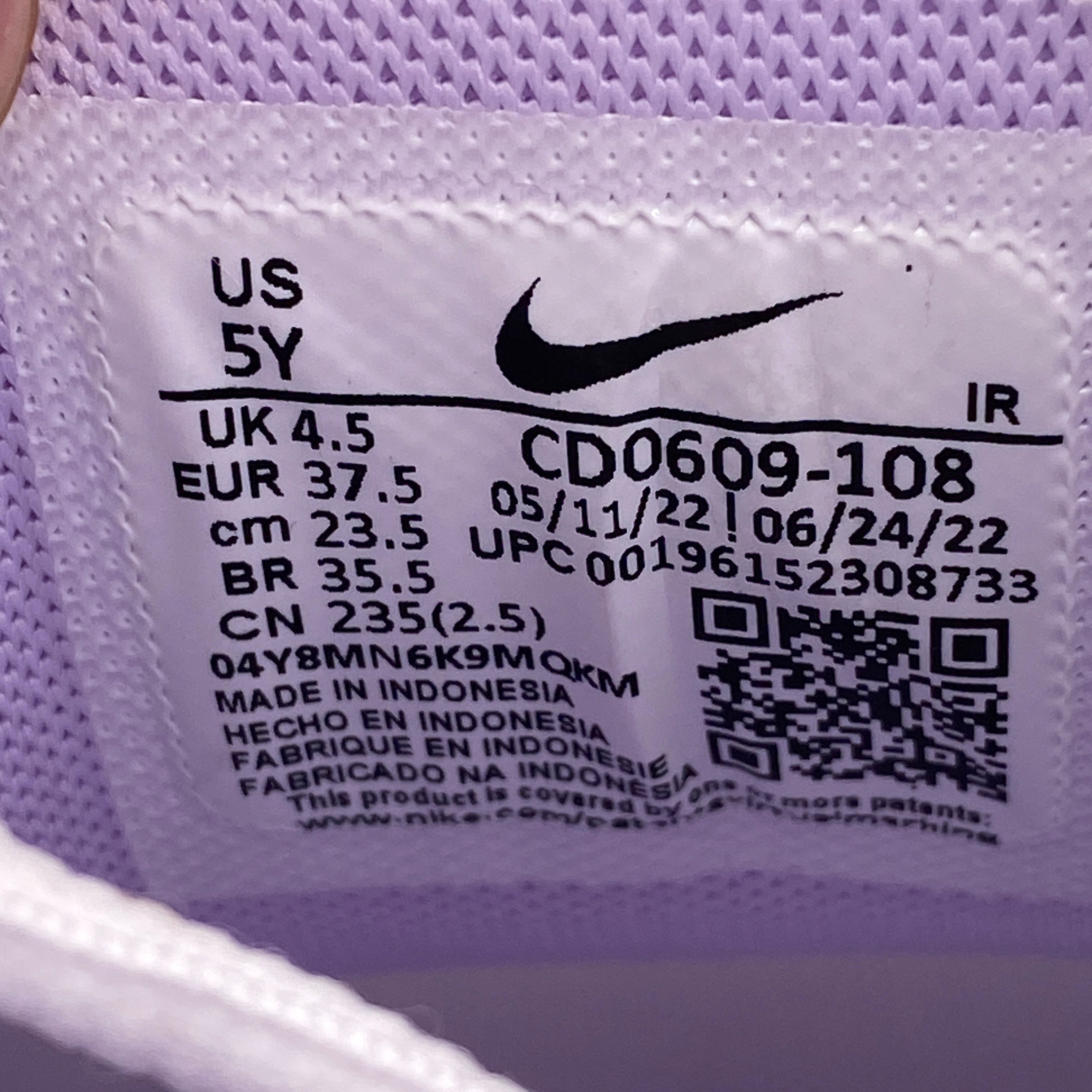 Nike Air Max Plus (GS) "Pure Platinum Violet Frost" 2022 New Size 5Y