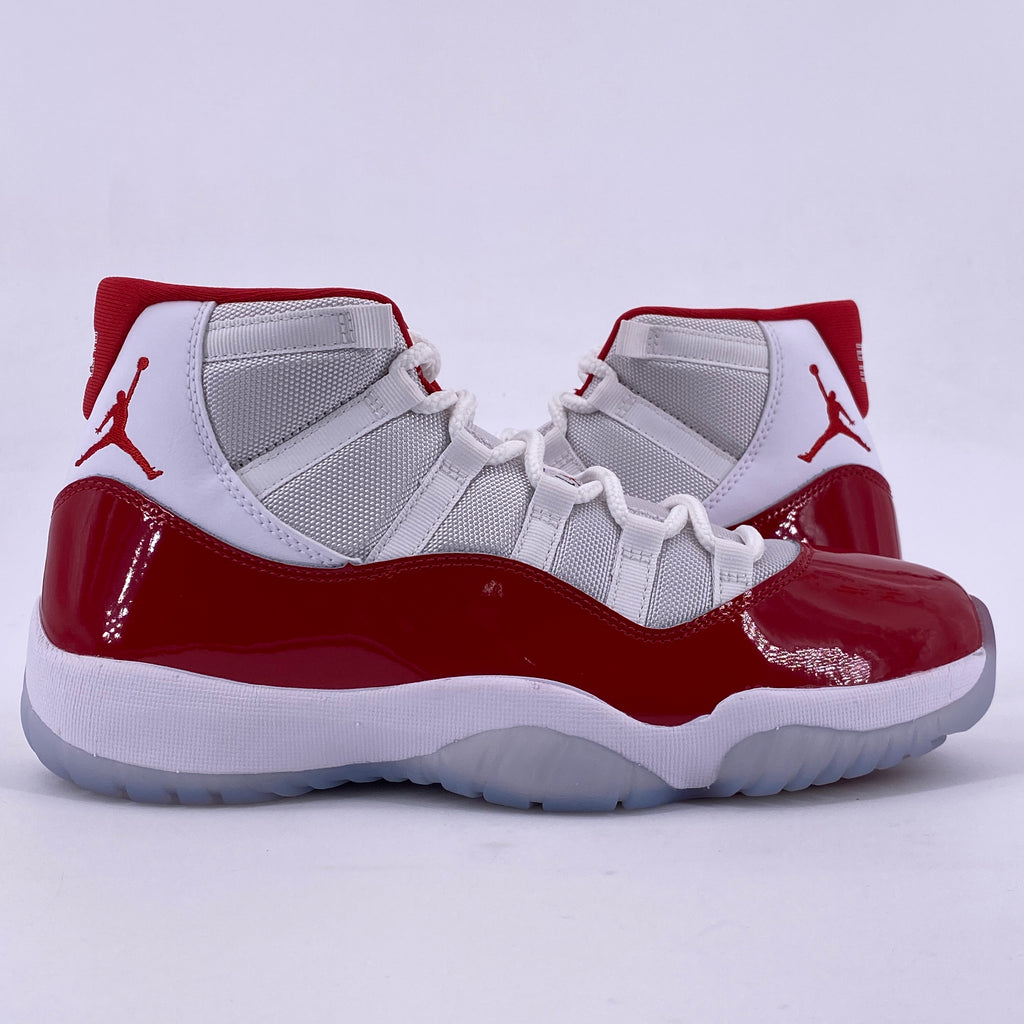 Air Jordan 11 Retro "Cherry" 2022 New Size 9.5