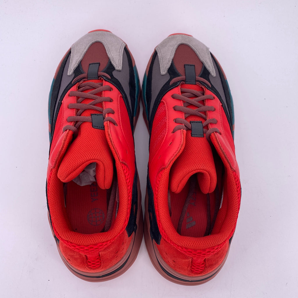 Yeezy 700 "Hi-Res Red" 2022 Used Size 12