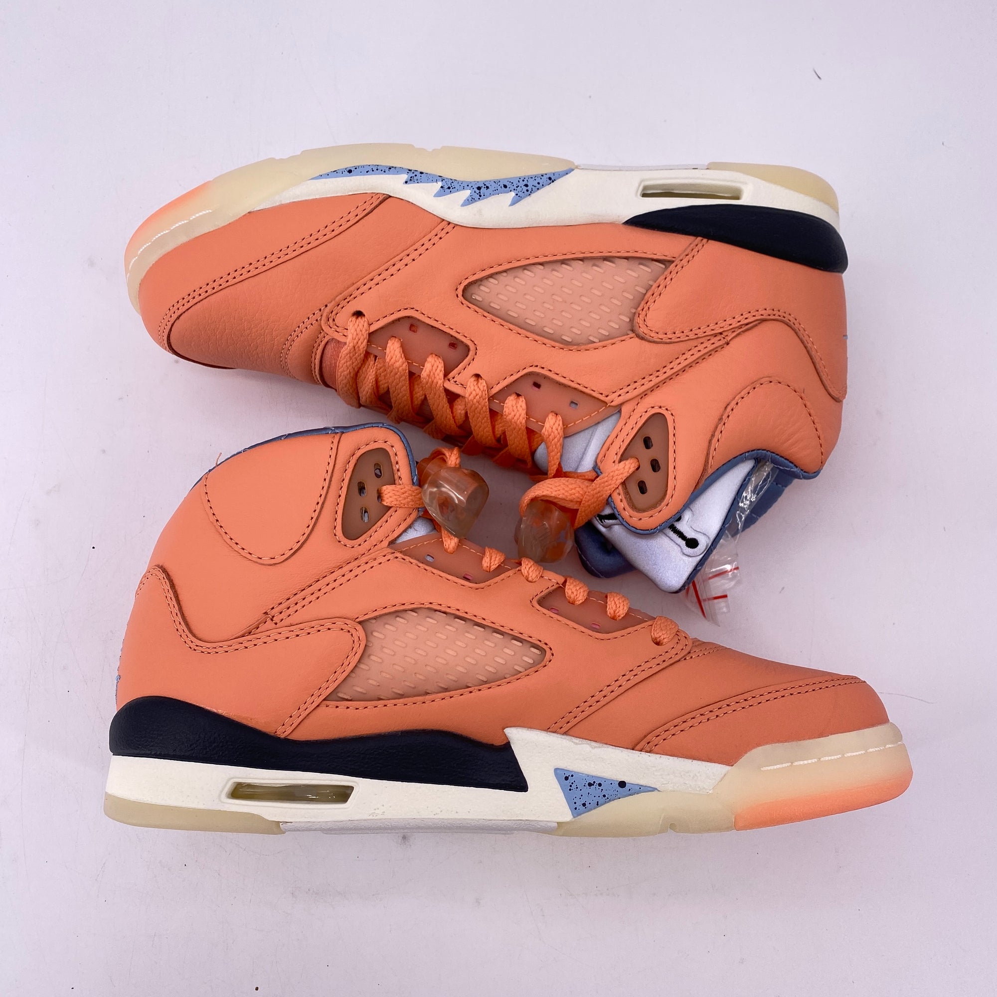 Der Sneaker ist ab sofort bei Nike im coming soon