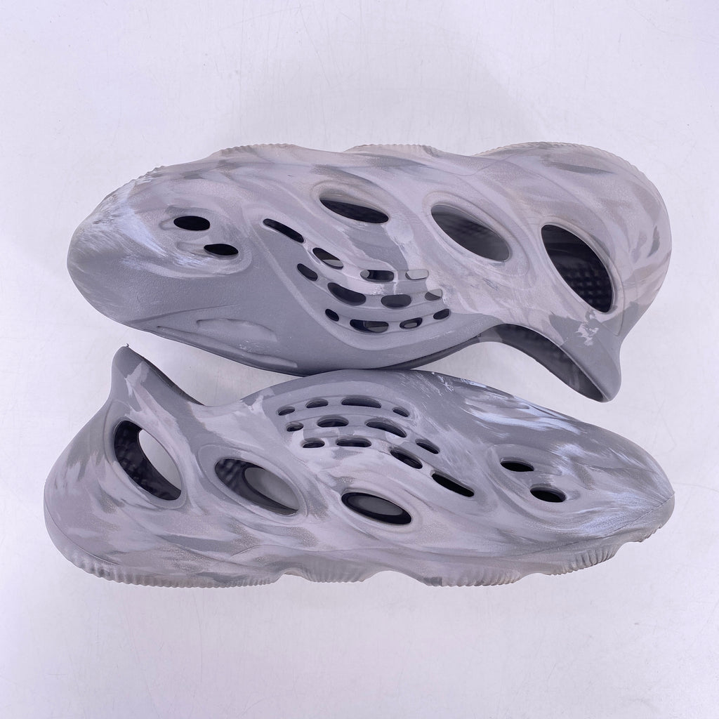 Yeezy Foam RNNR "MX GRANITE" 2024 Used Size 10