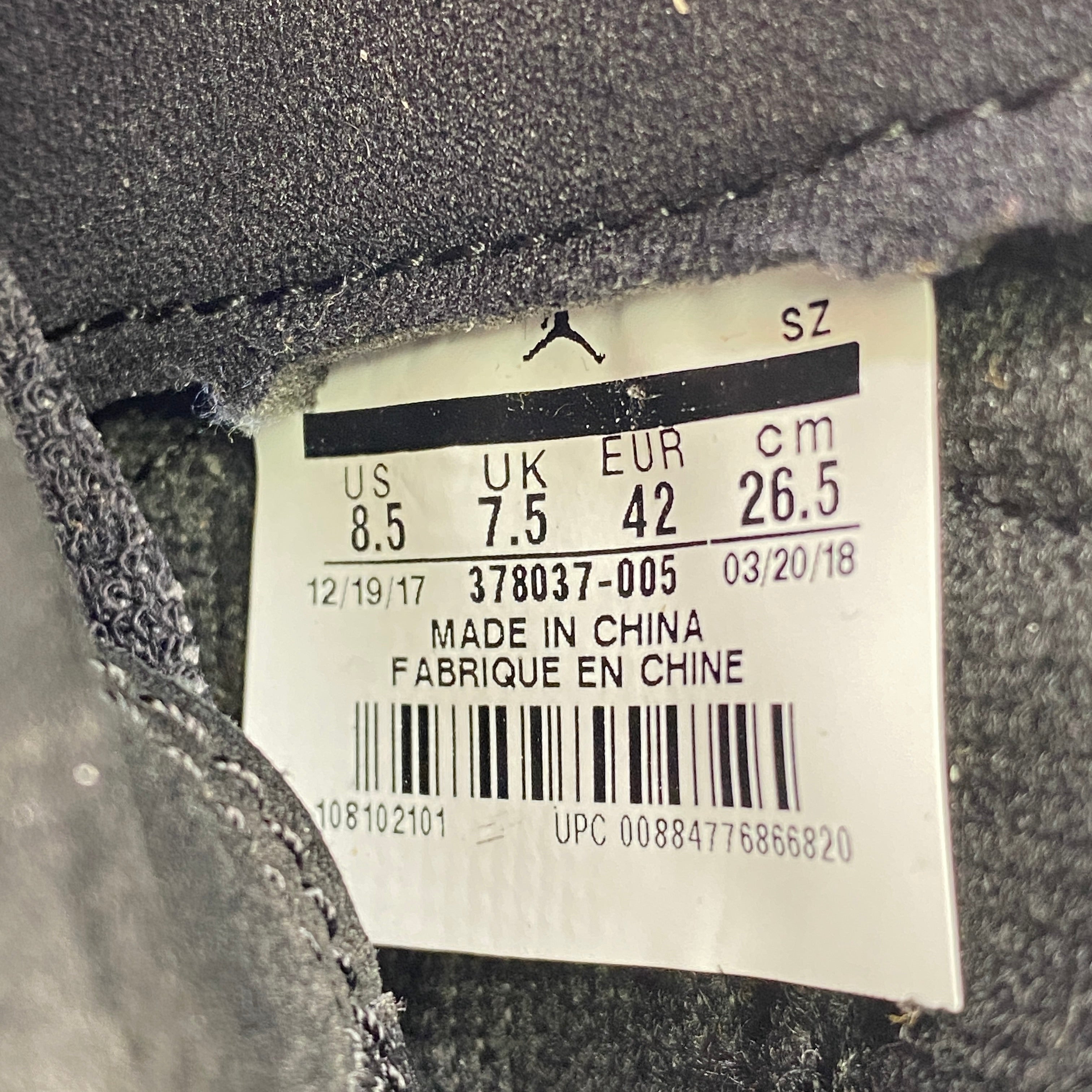 Air Jordan 11 Retro "Cap & Gown" 2018 Used Size 8.5