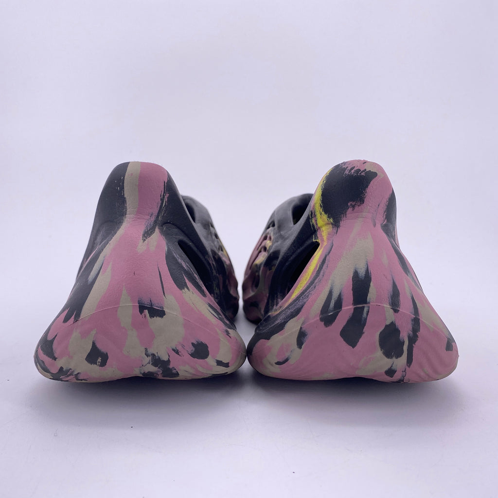 Yeezy Foam RNNR "Mx Carbon" 2022 Used Size 8