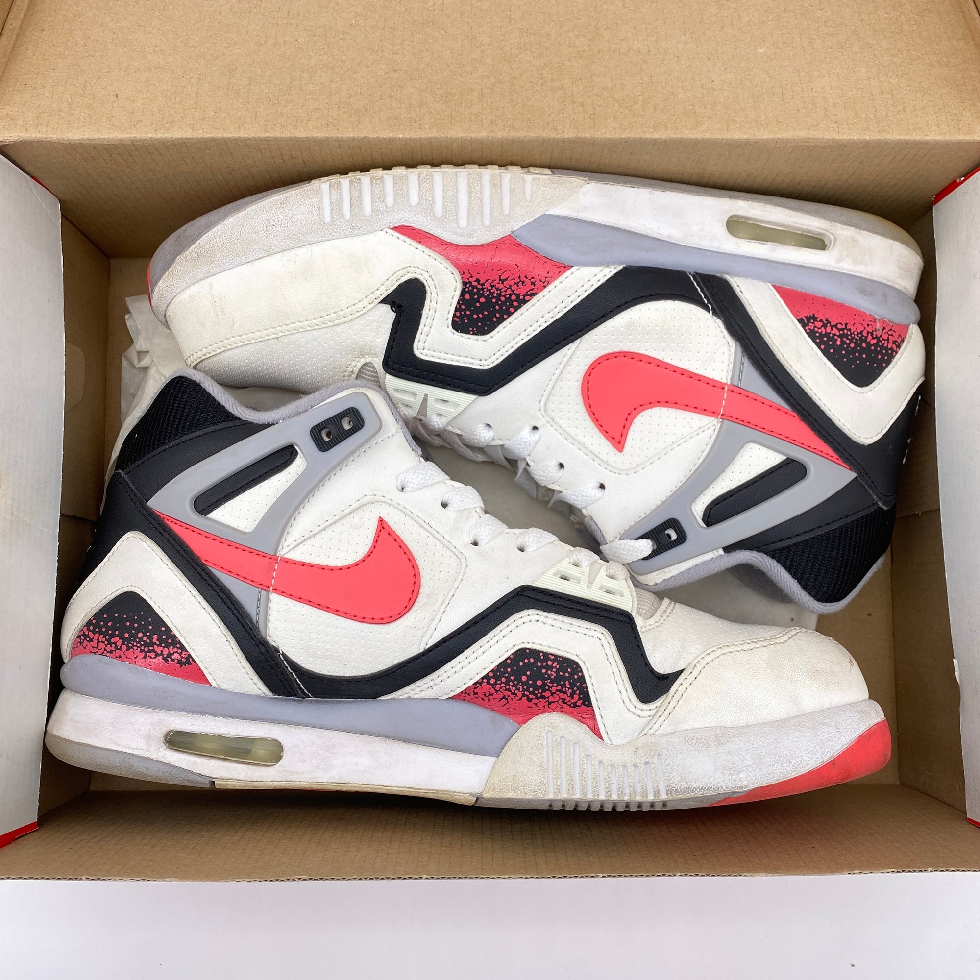 Nike Air Tech Challenge 2 &quot;Hot Lava&quot; 2014 Used Size 9.5