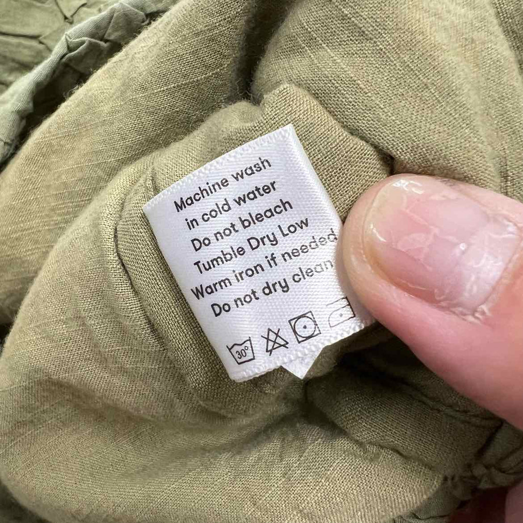 18 East Polo "CRINKLED" Olive Used Size L