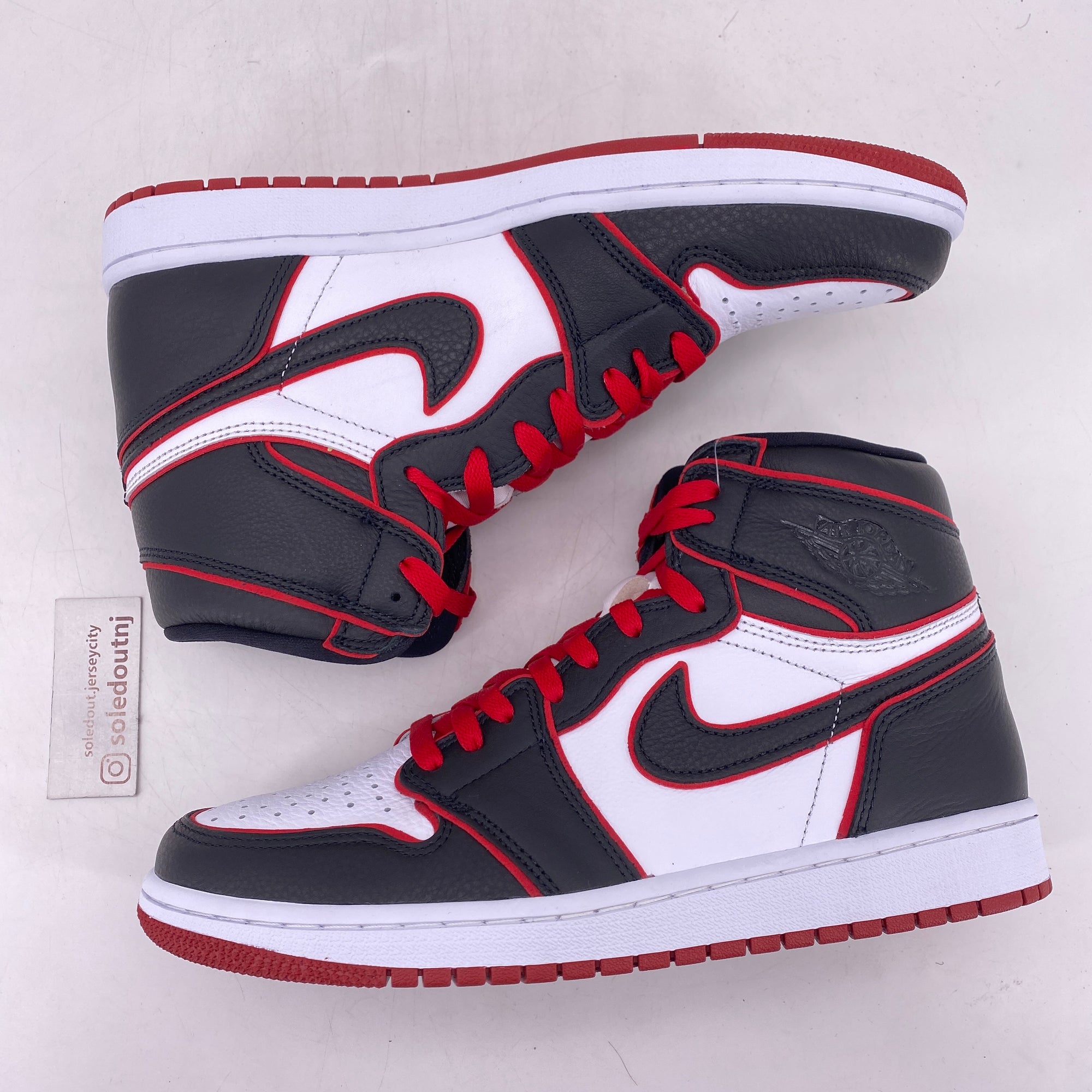 Air Jordan 1 Retro &quot;Bloodline&quot; 2019 New Size 10