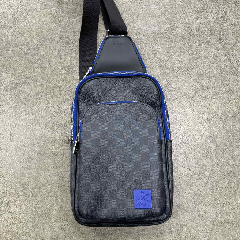 Louis Vuitton Crossbody "AVENUE SLING BAG" Used Black Size OS