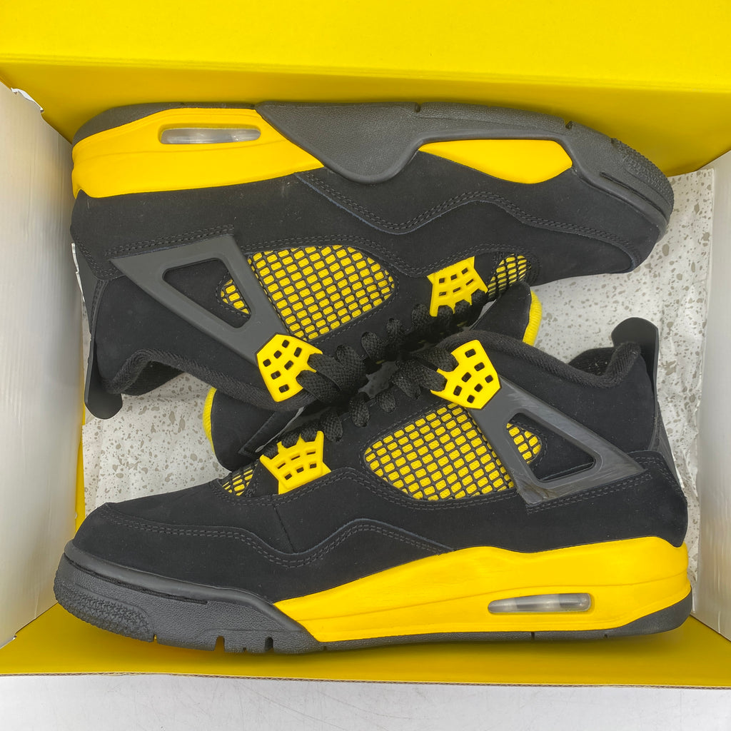 Air Jordan 4 Retro "Thunder" 2023 Used Size 9