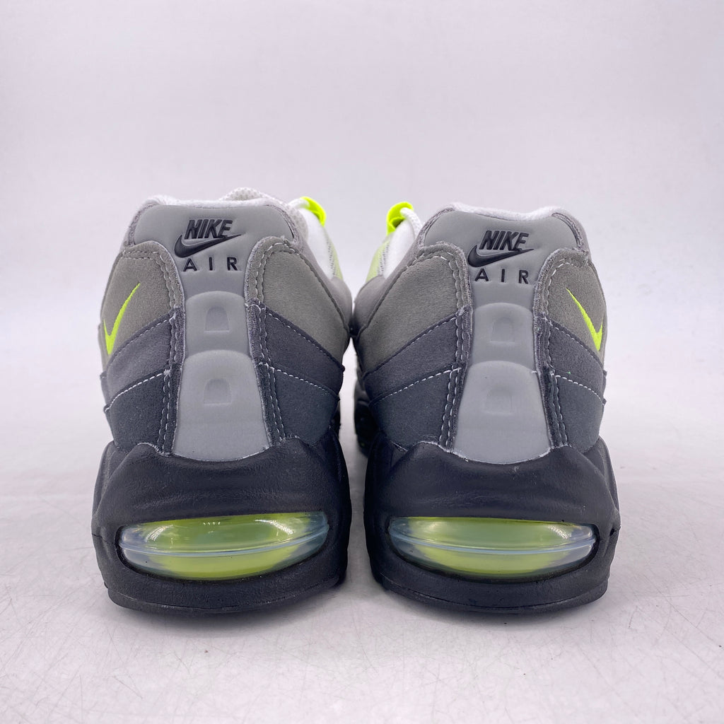 Nike Air Max 95 "Neon" 2025 Used Size 10