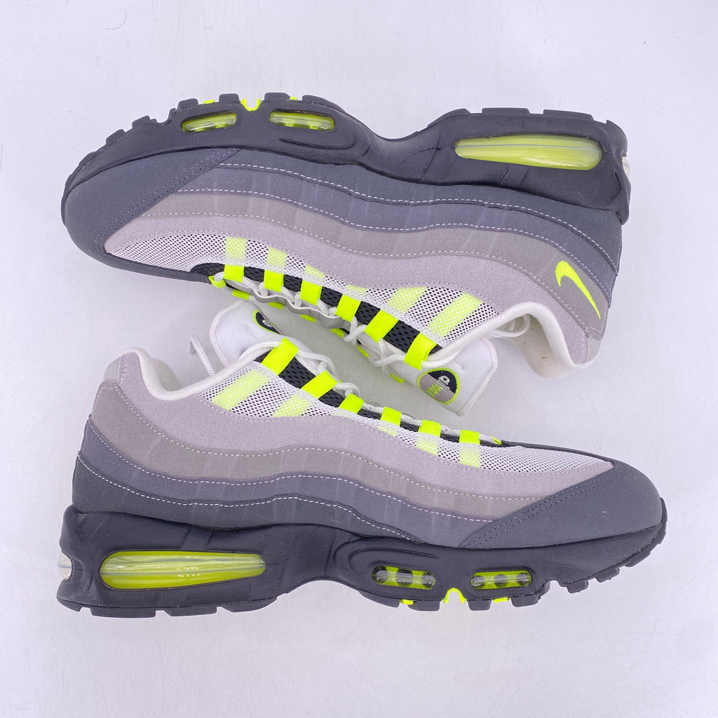 Nike Air Max 95 "Neon" 2025 Used Size 13