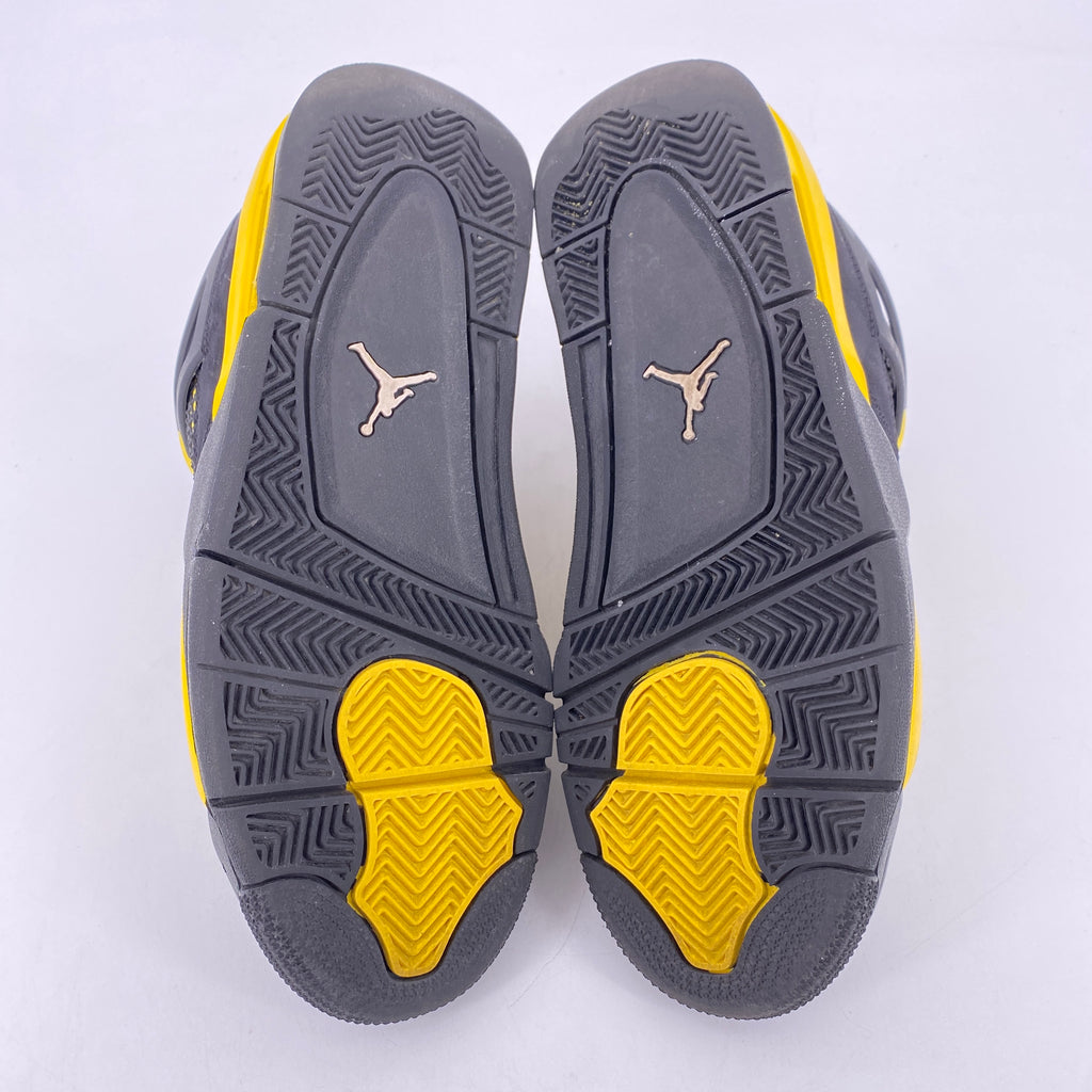 Air Jordan 4 Retro "Thunder" 2023 Used Size 8