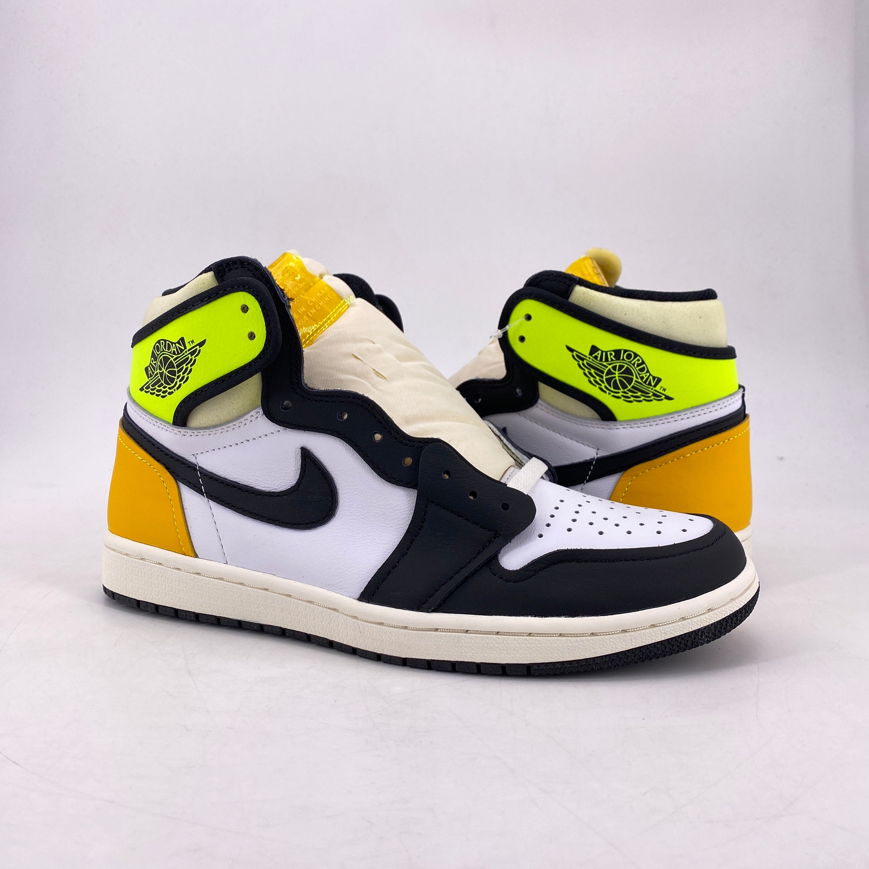 cheap air jordan 1 shattered backboard away Brand New Tagged Condition New Brand Air Jordan Size US 9 Newest Footwear Year 2021 Aspennigeria Shops