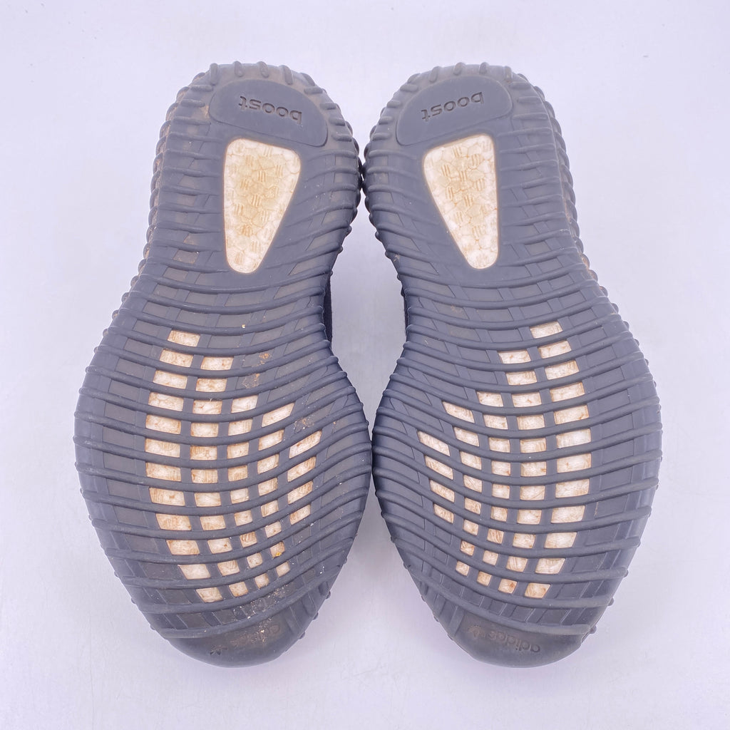 Yeezy 350 v2 "Onyx" 2022 Used Size 7