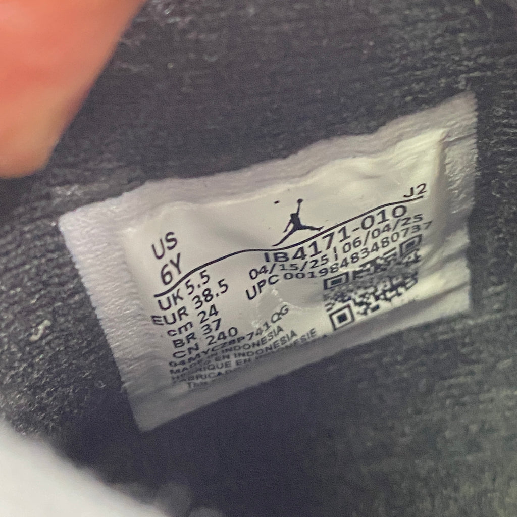 Air Jordan (GS) 4 Retro "Black Cat" 2025 New Size 6Y