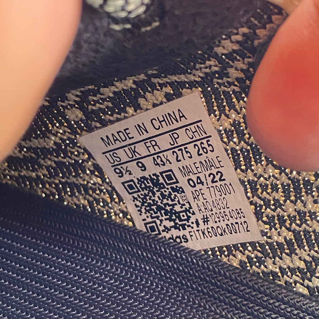 Yeezy 350 "Turtle Dove" 2022 Used Size 9.5