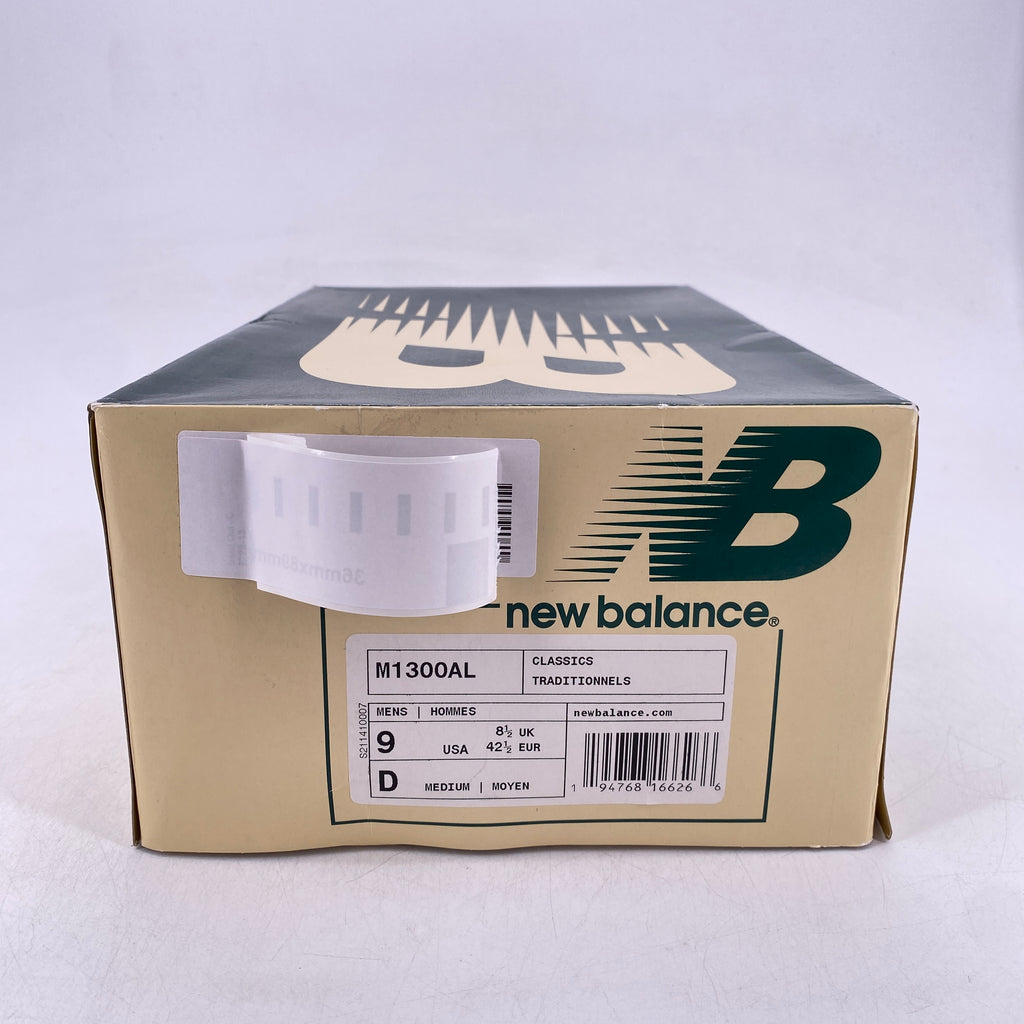New Balance 1300 "Ald Green" 2021 Used Size 9