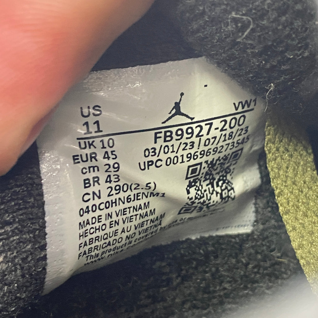 Air Jordan 4 Retro "Medium Olive" 2023 Used Size 11