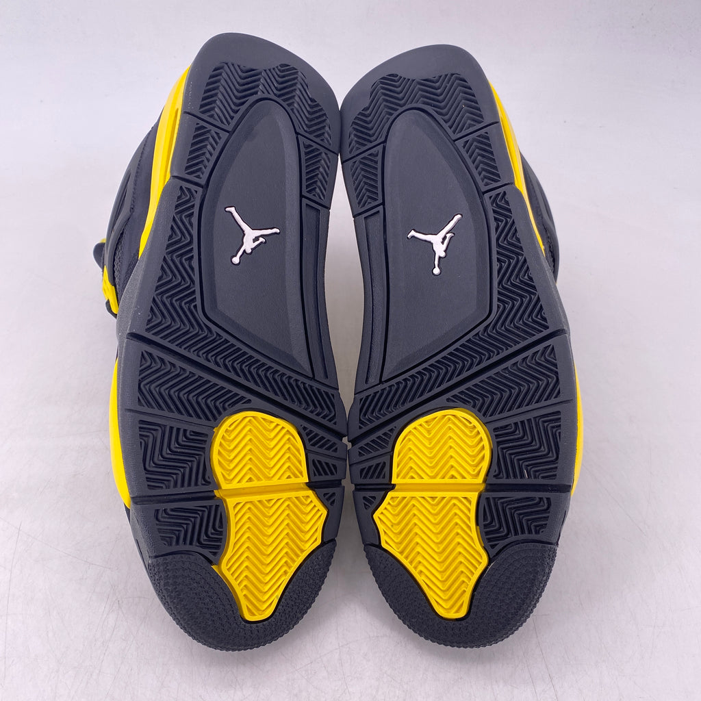 Air Jordan 4 Retro "Thunder" 2023 Used Size 11.5