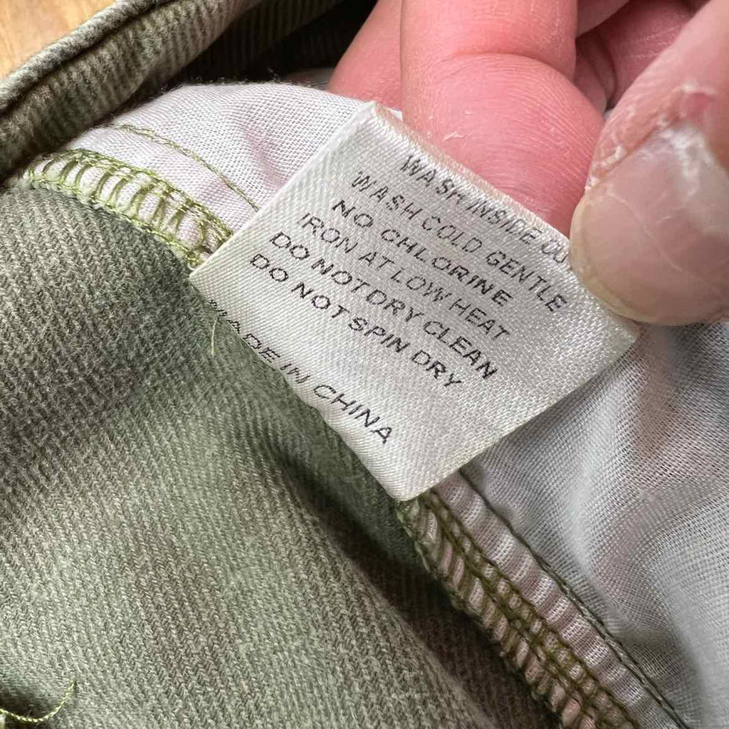 Vale Shorts "VALLEY" Olive Used Size 32