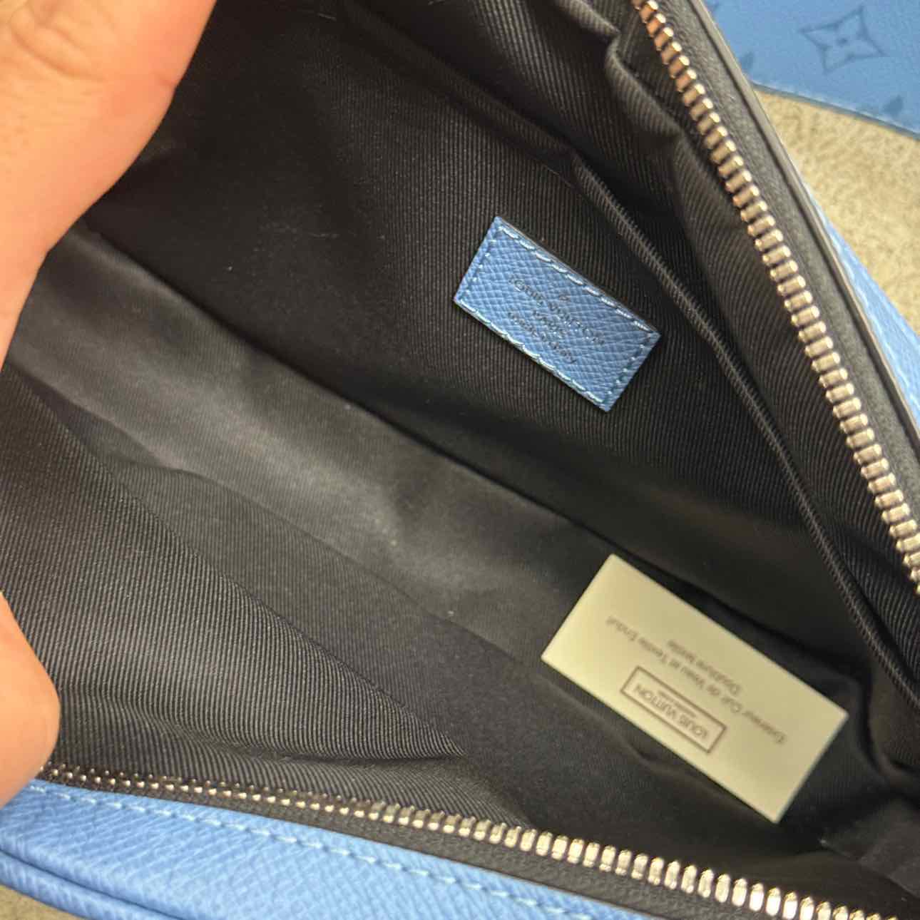 Louis Vuitton Messenger Bag &quot;OUTDOOR&quot; 2021 New Blue