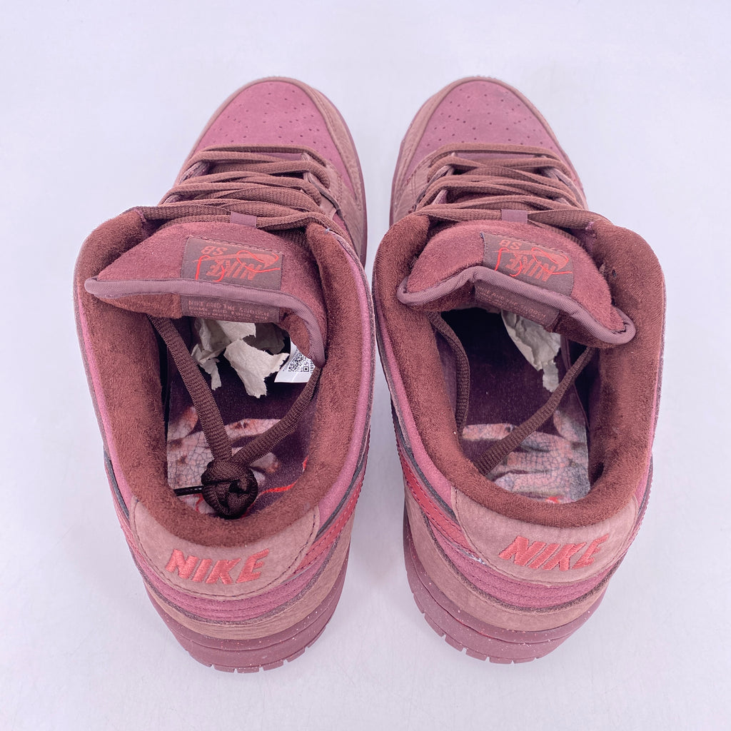 Nike SB Dunk Low "City Of Love Burgundy Crush" 2024 Used Size 11.5