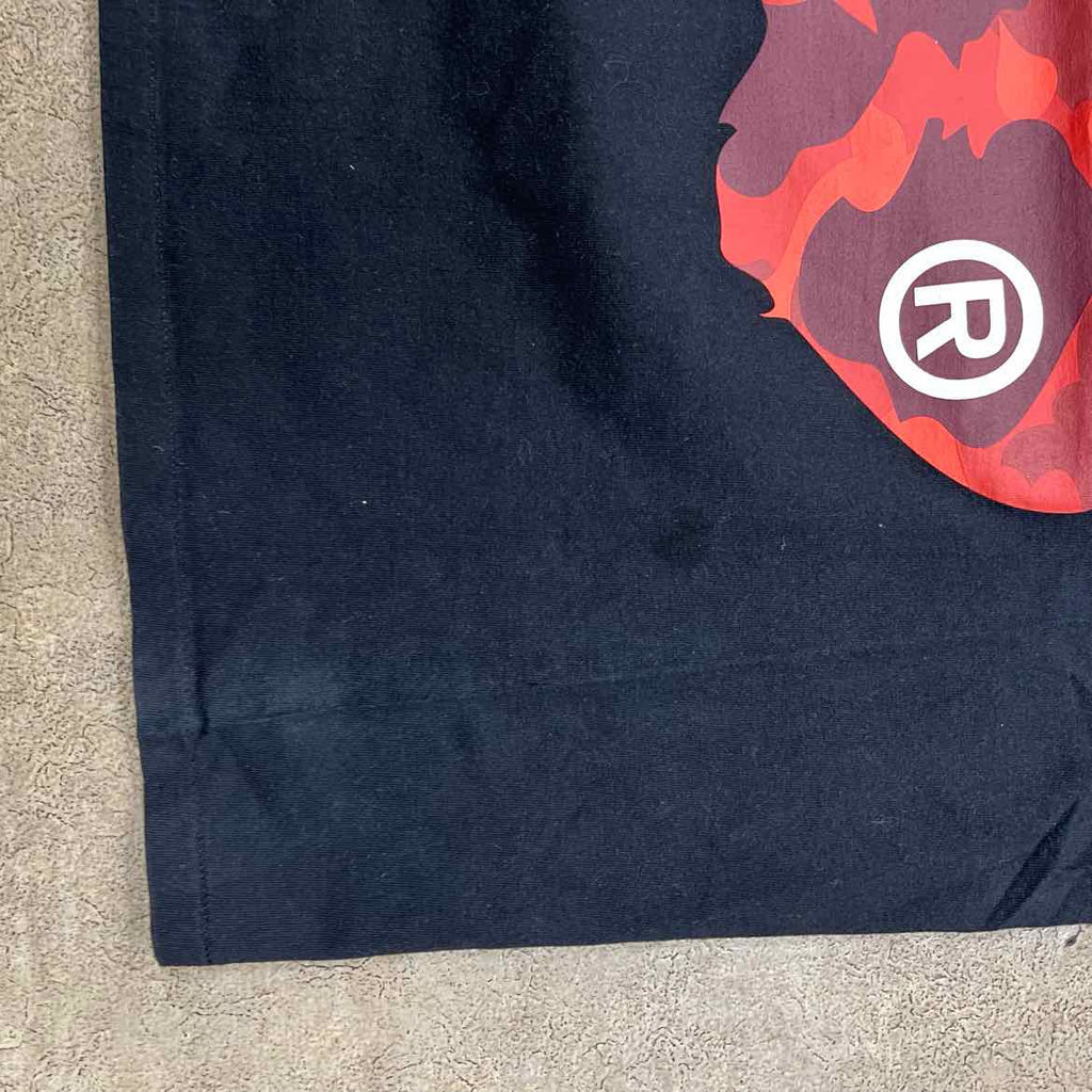 Bape T-Shirt "RED CAMO APE HEAD" Black Used Size XL