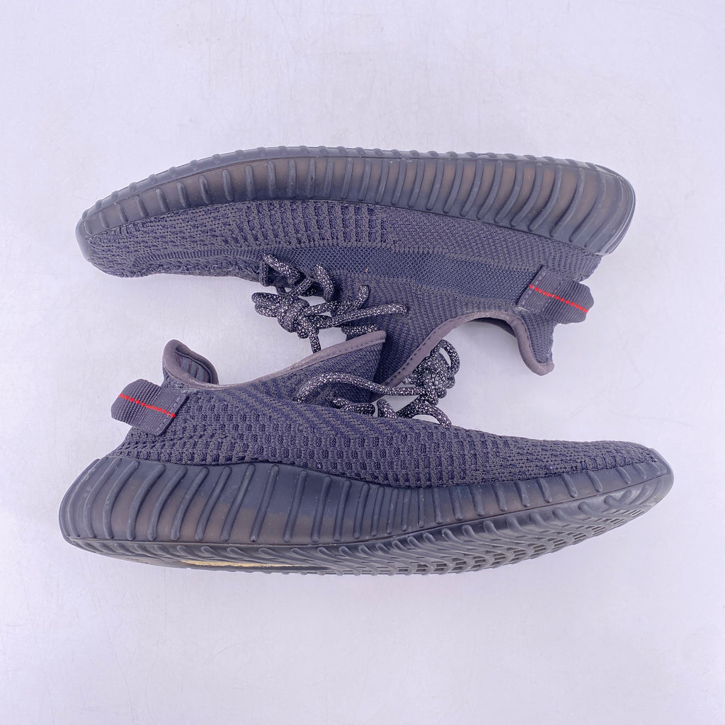 Yeezy 350 v2 "Black Non-Reflective" 2019 Used Size 9