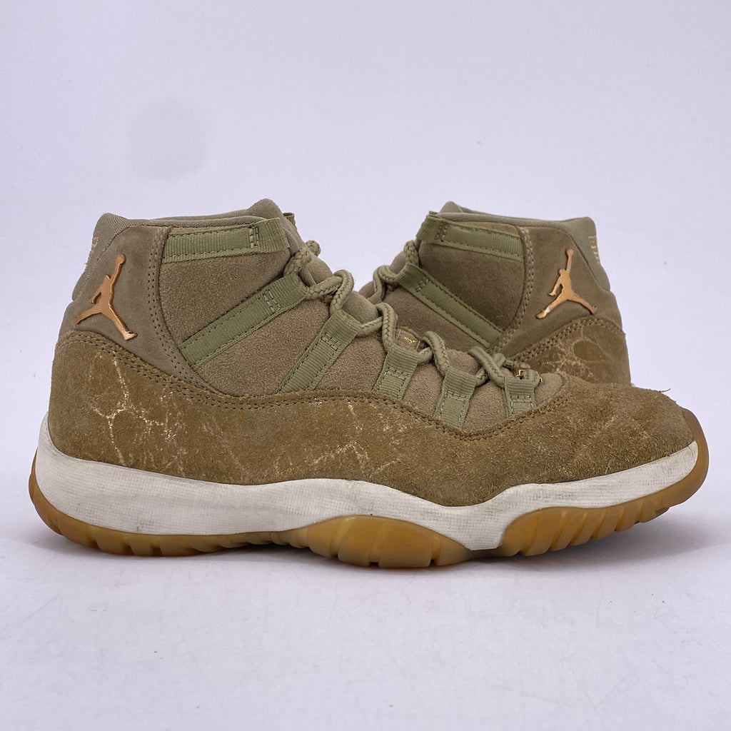 Air Jordan (W) 11 Retro "Neutral Olive" 2018 Used Size 8W