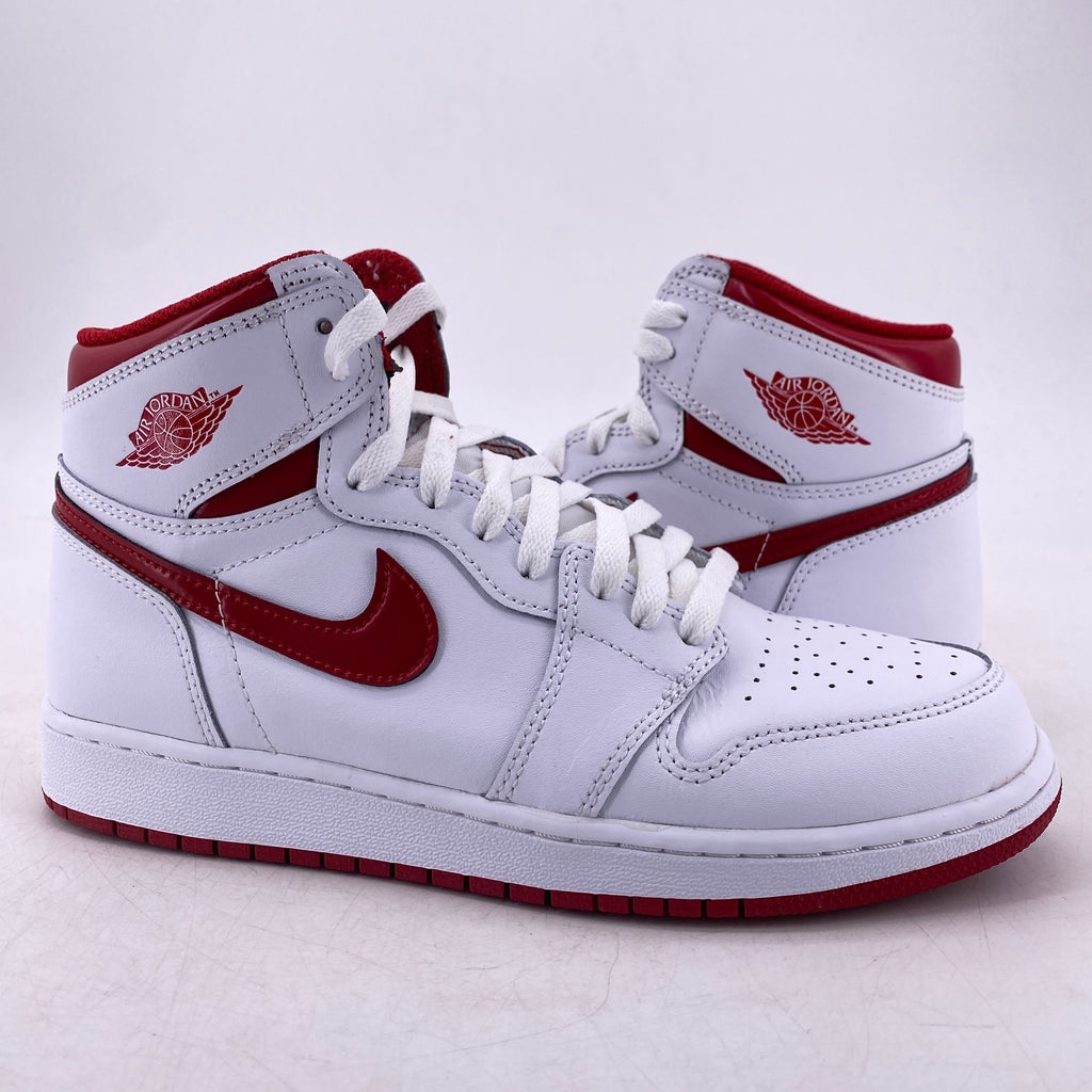 Air Jordan (GS) 1 Retro High "Metallic Red" 2017 Used Size 7Y