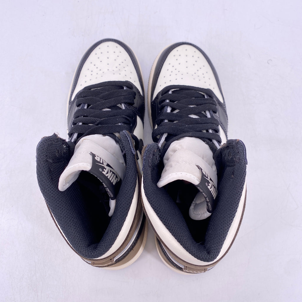Air Jordan (GS) 1 Retro High "Dark Mocha" 2020 Used Size 6.5Y