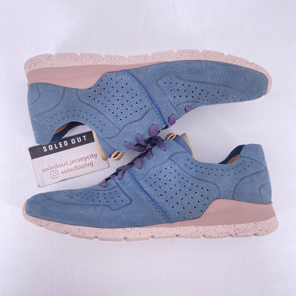 UGG (W) Tye "Blue"  New Size 9W