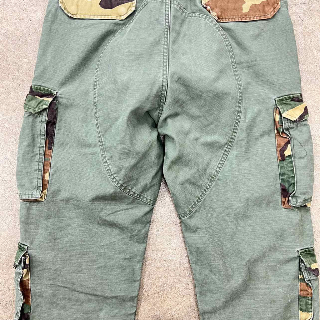 Supreme Pants "CAMO" Olive Used Size 30