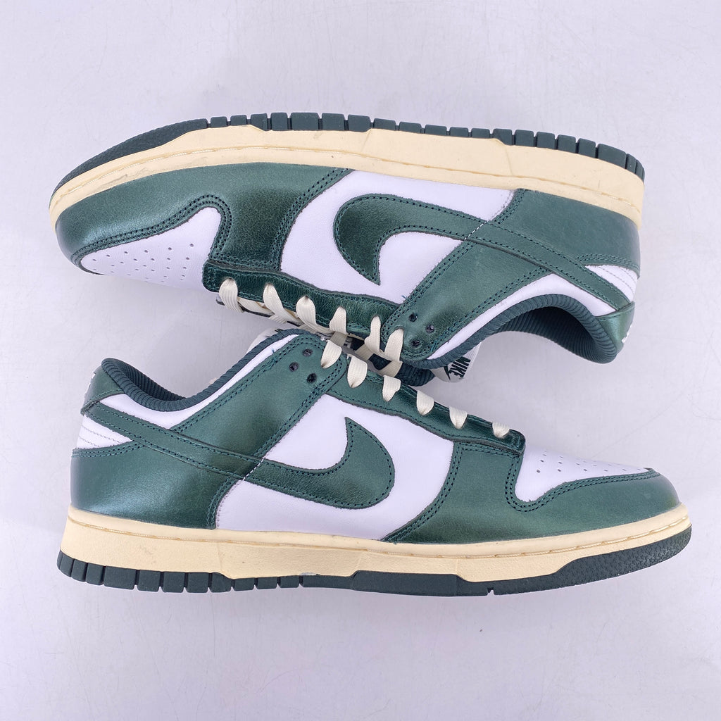 Nike (W) Dunk Low "Vintage Green" 2022 New Size 10W