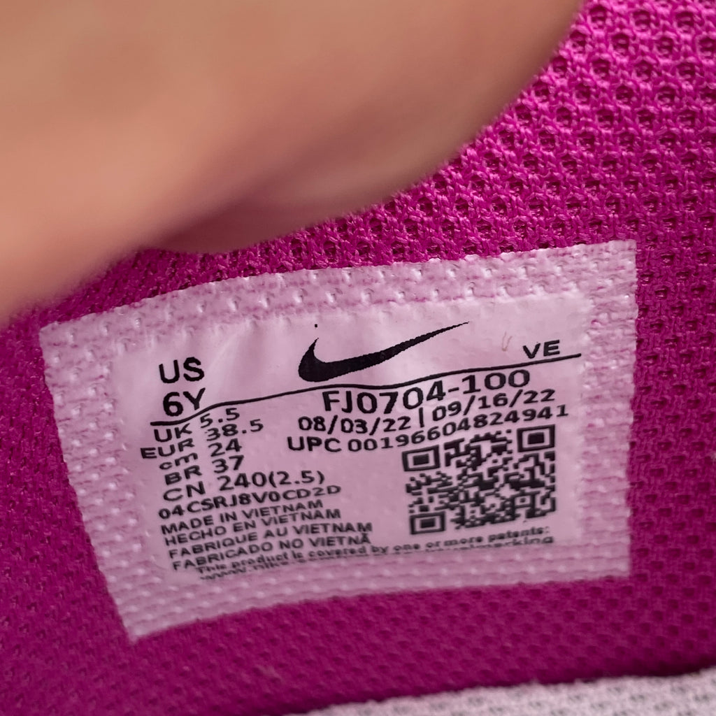 Nike (GS) Dunk Low "Active Fuchsia" 2023 Used Size 6Y