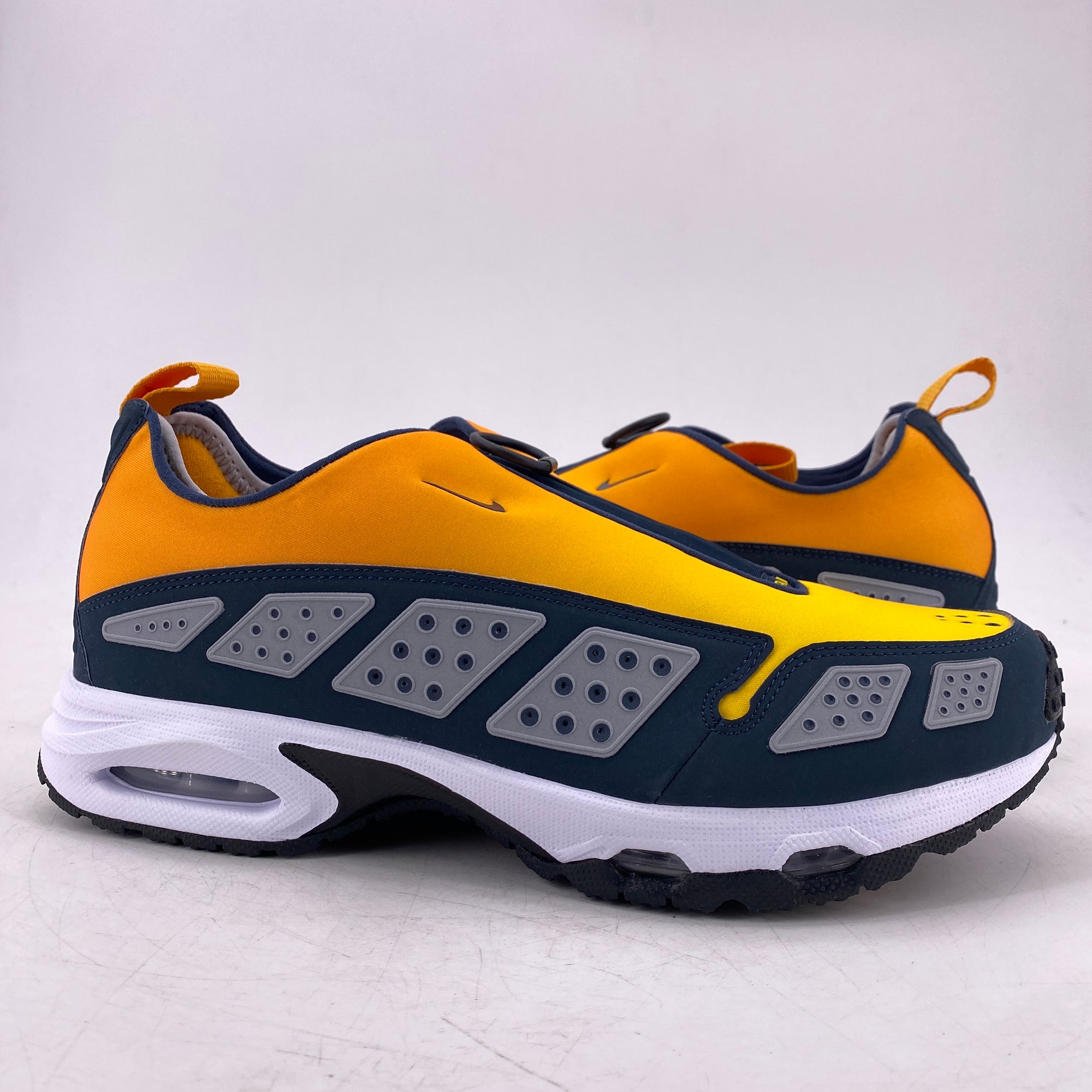 Nike (W) Air Max SNDR &quot;Canyon Gold Deep Ocean&quot; 2024 New Size 10.5W