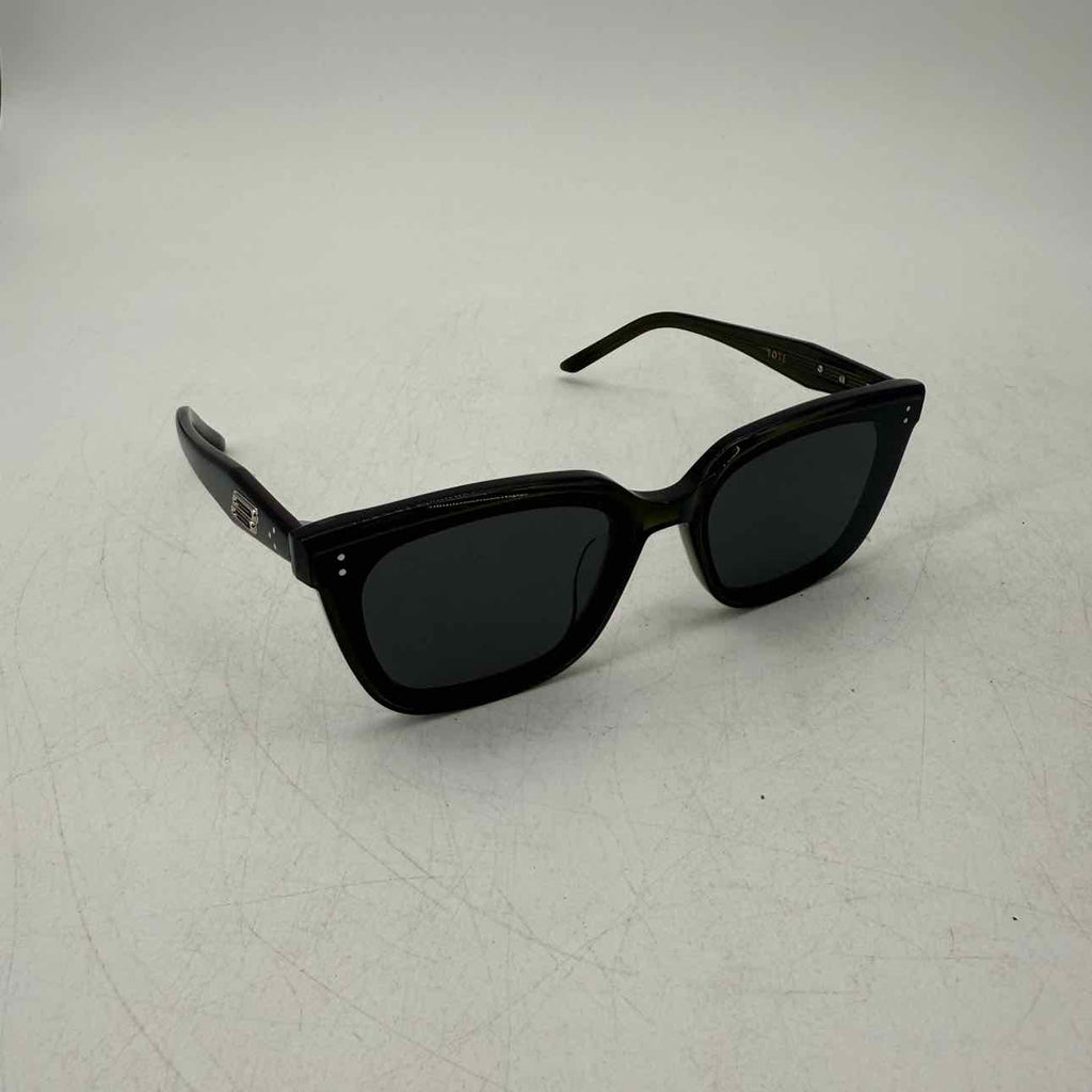 Gentle Monster Sunglasses "TOTE KC2" New Khaki Size OS