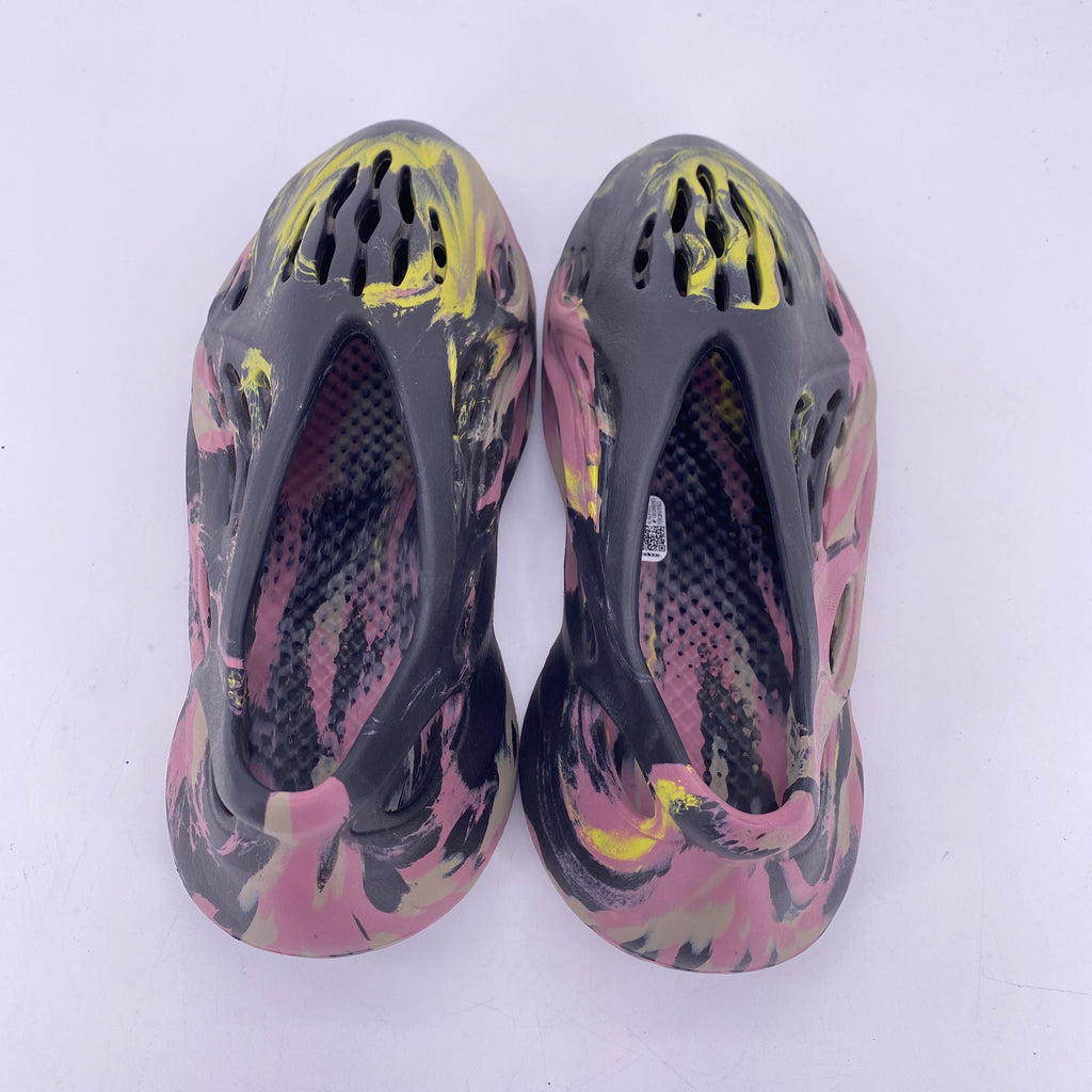 Yeezy Foam RNNR "Mx Carbon" 2022 Used Size 8