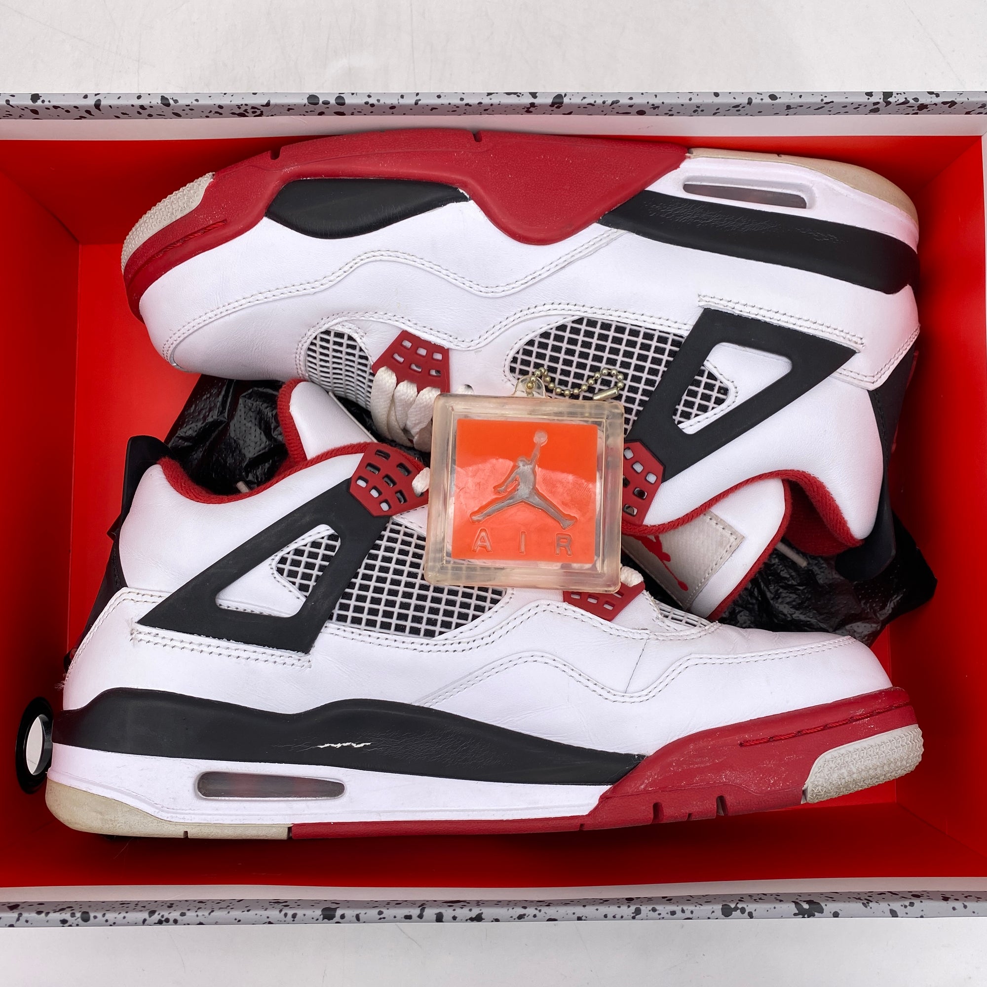 Air Jordan 4 Retro &quot;Fire Red&quot; 2012 Used Size 9