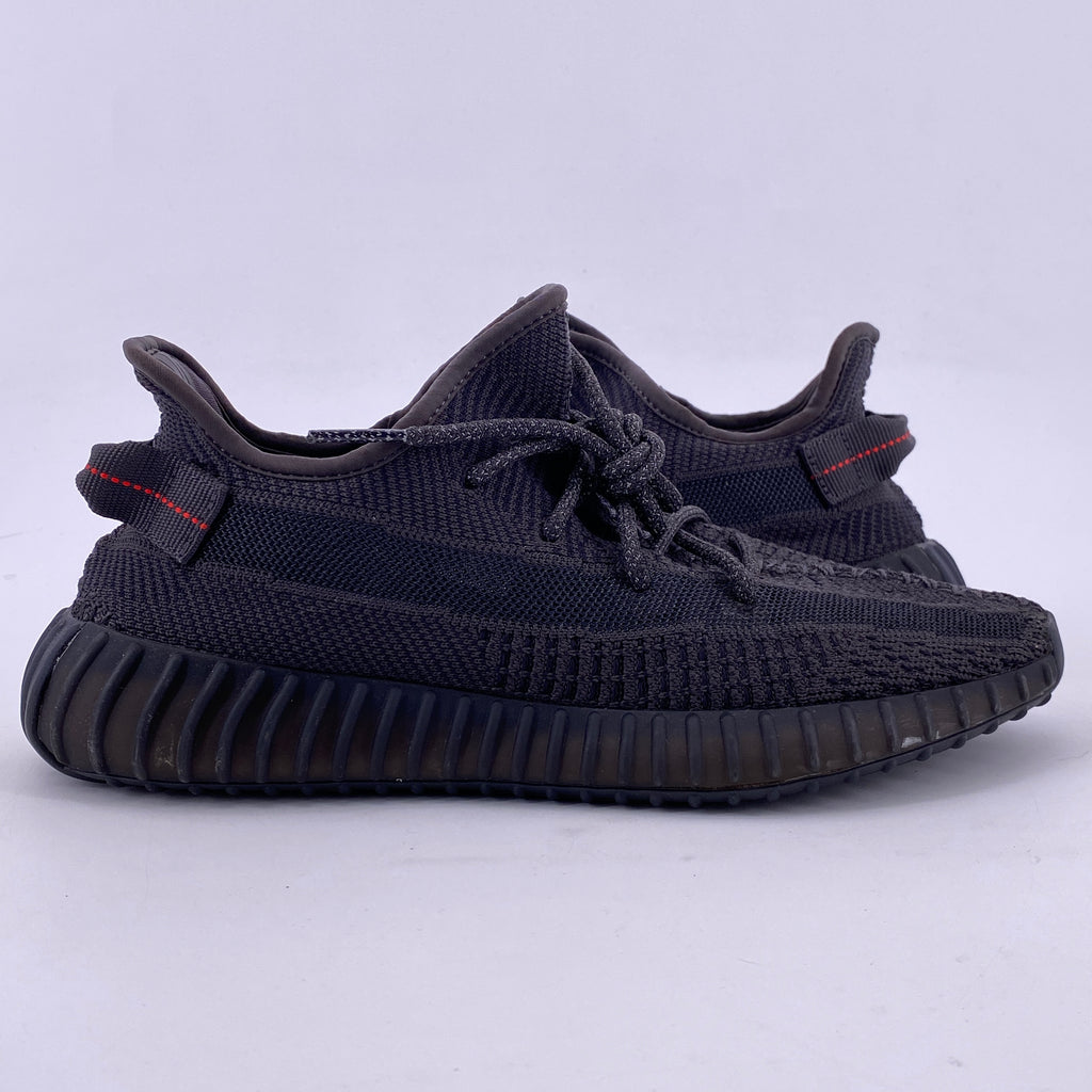 Yeezy 350 v2 "Black Non-Reflective" 2019 Used Size 9.5