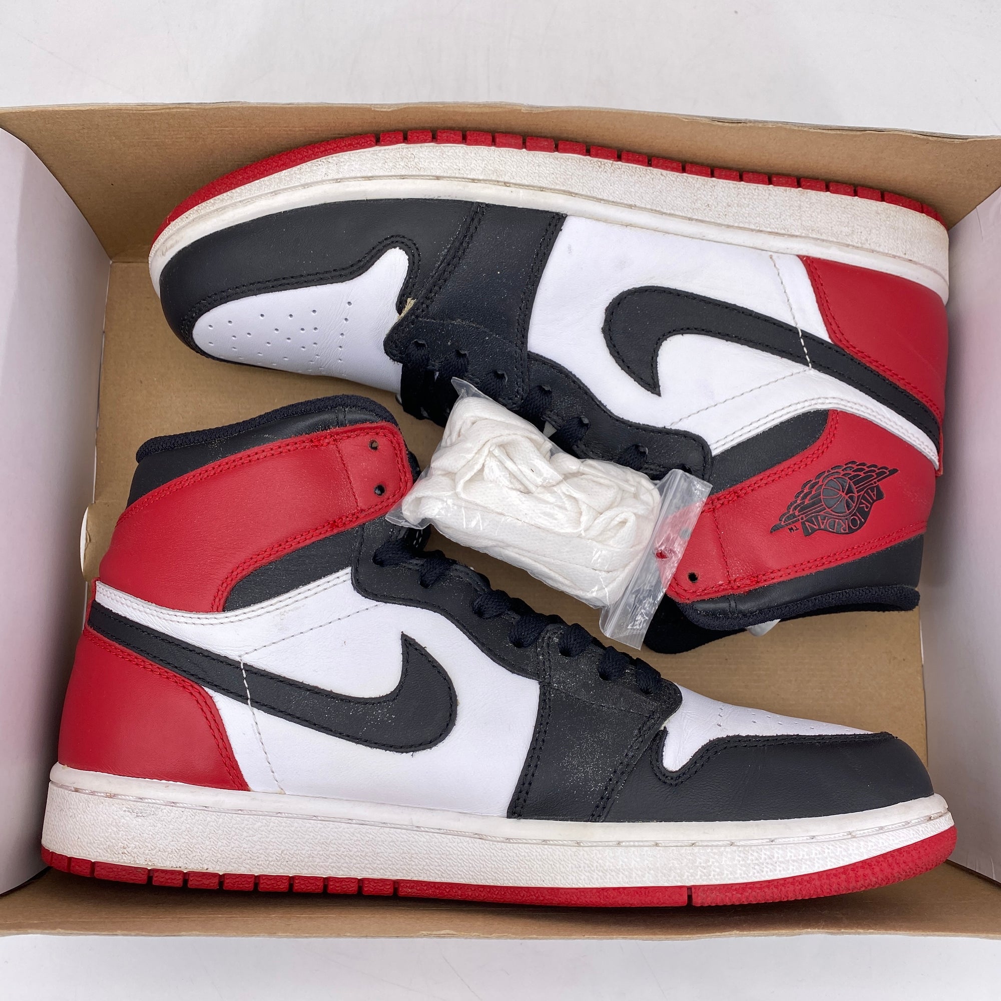 Air Jordan 1 Retro High OG &quot;Black Toe&quot; 2013 Used Size 10